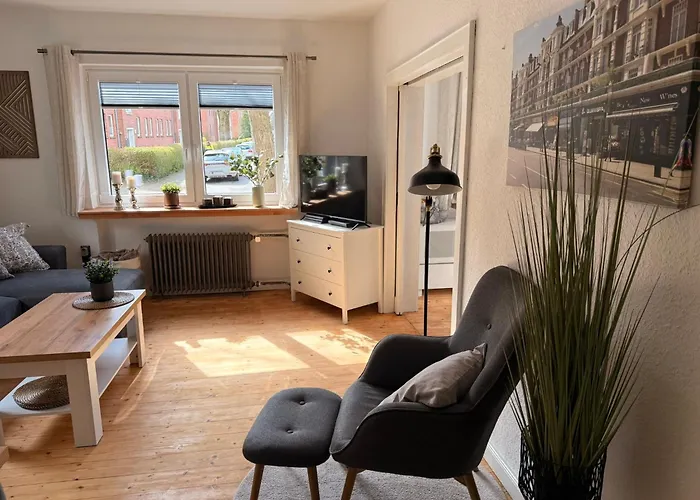 Herrentor In Apartment