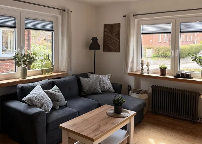 Herrentor In Apartment *
